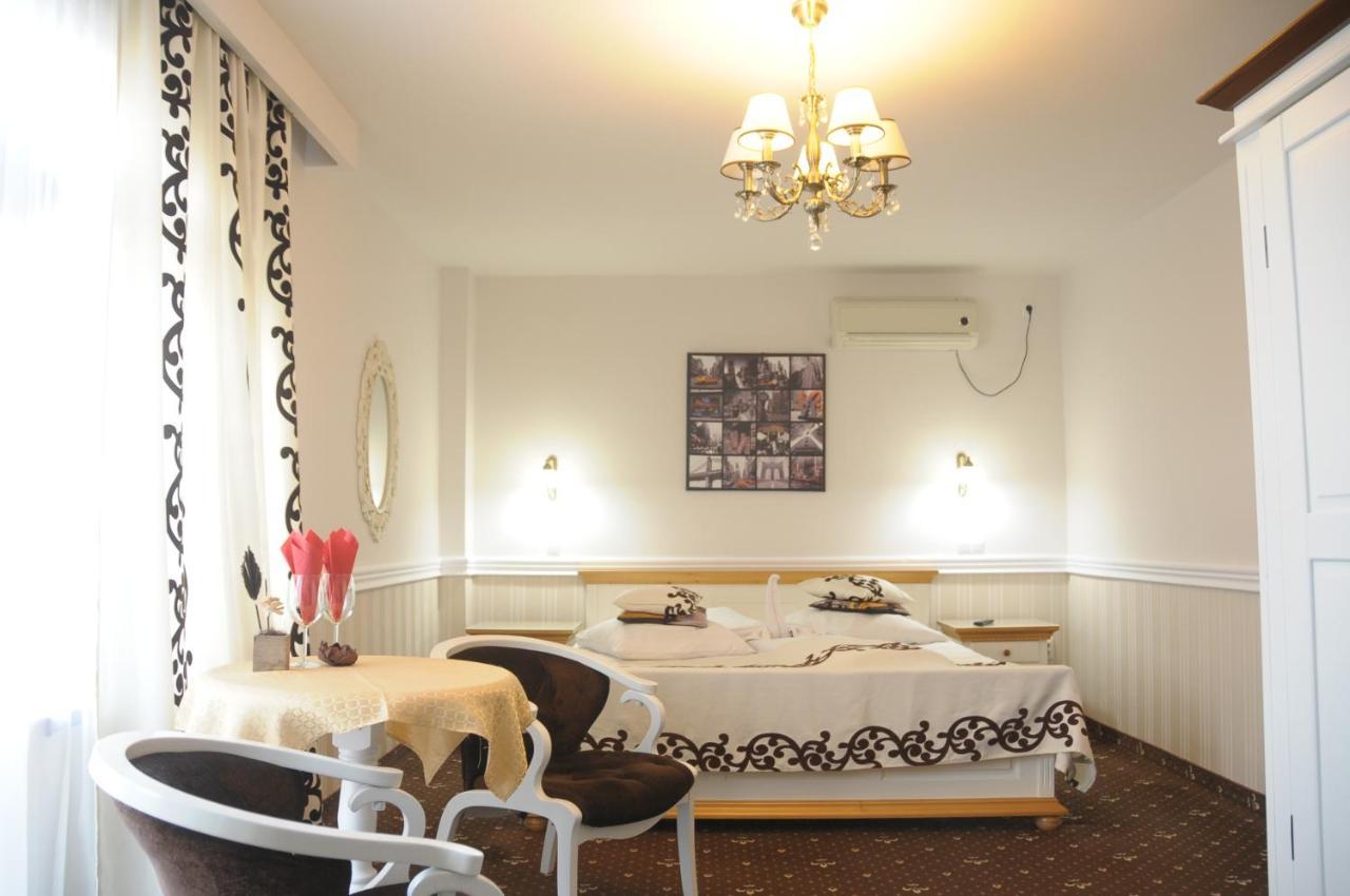 Pensiunea Casa Simoni Ploieşti Buitenkant foto