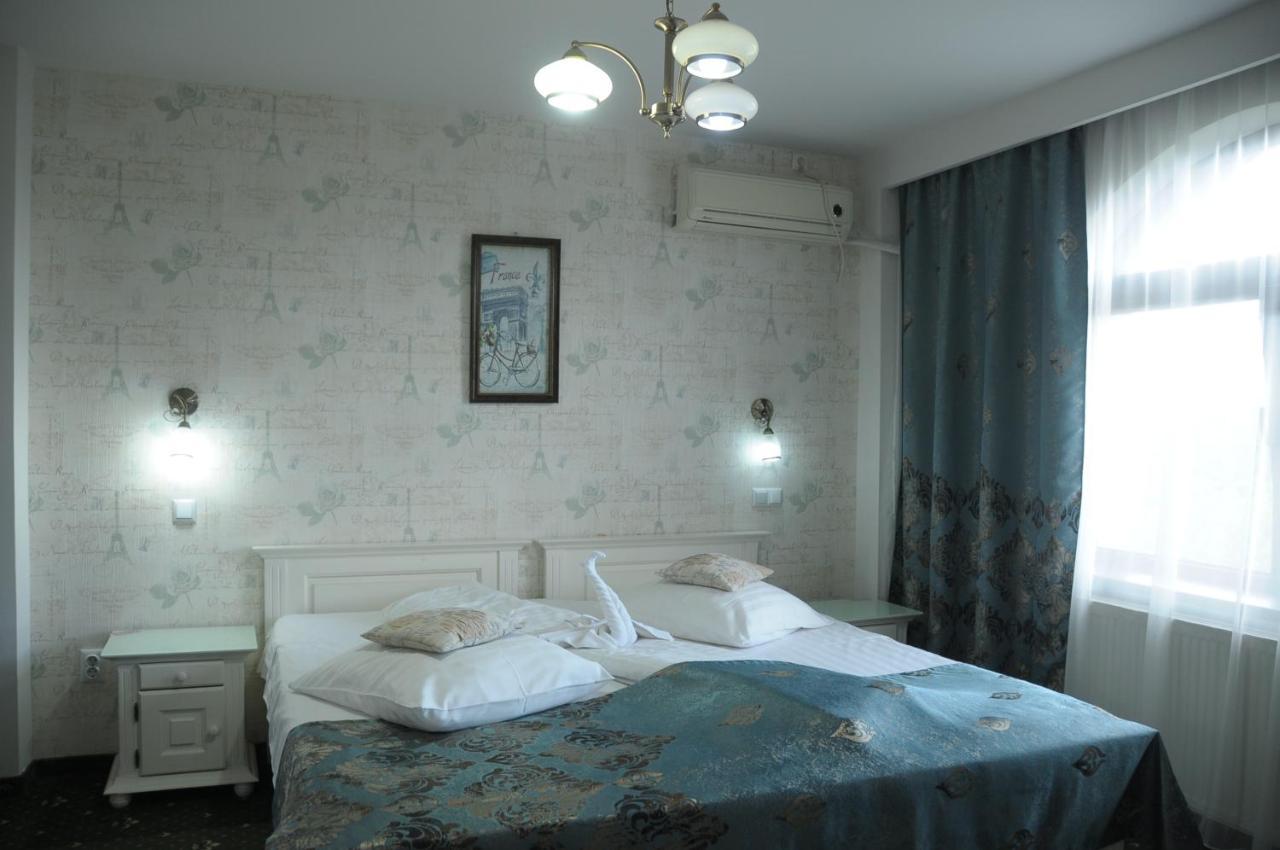 Pensiunea Casa Simoni Ploieşti Buitenkant foto