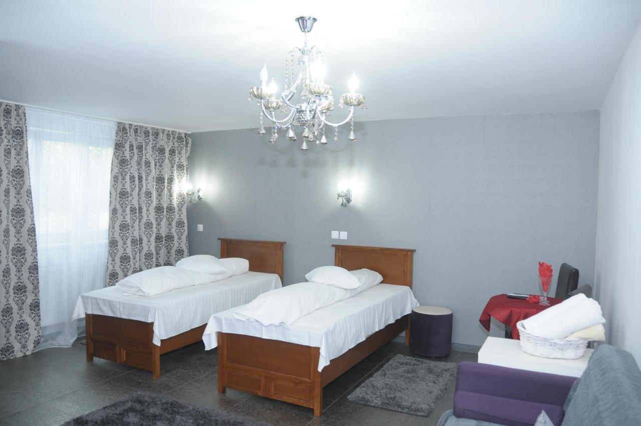 Pensiunea Casa Simoni Ploieşti Buitenkant foto