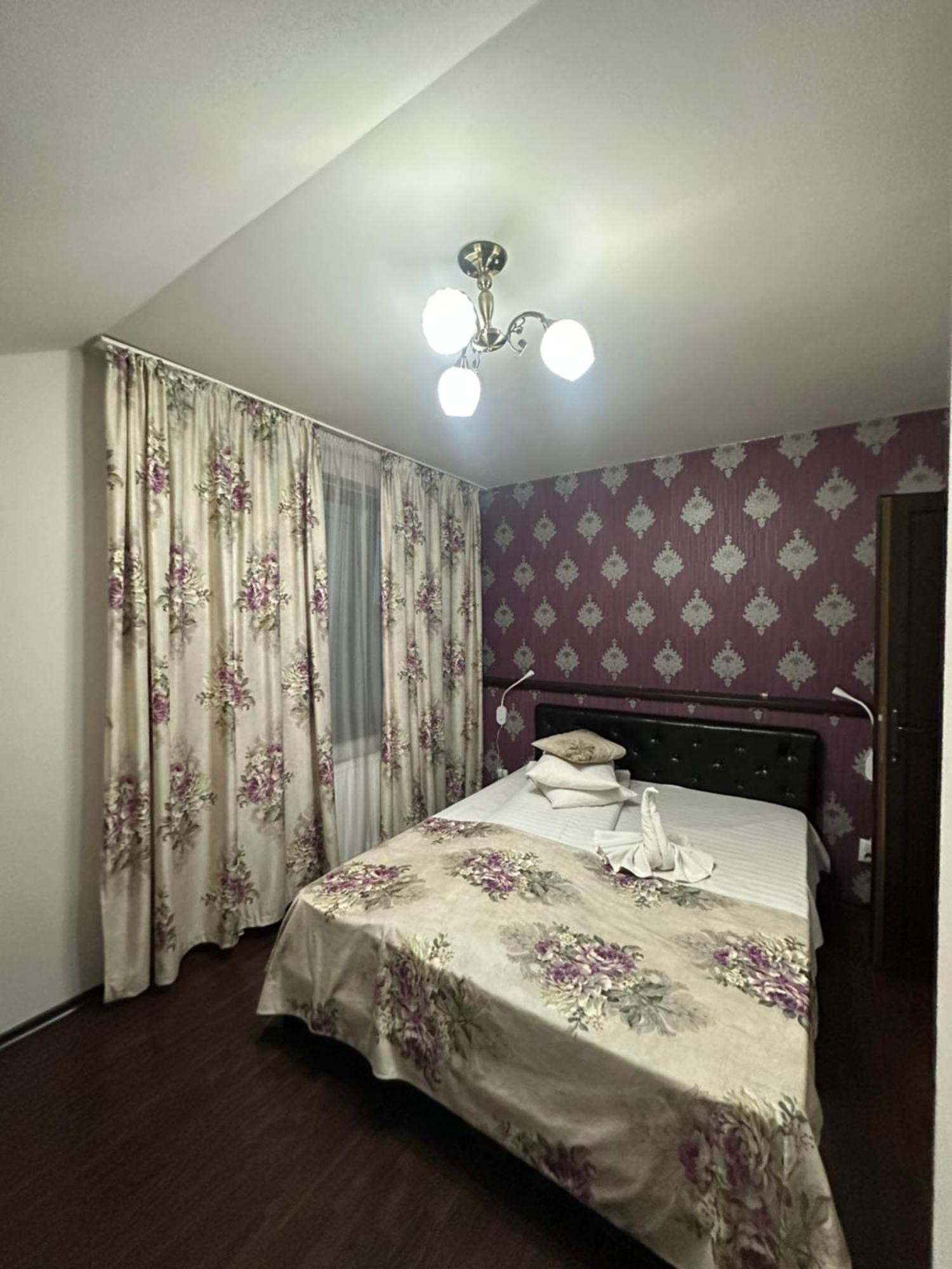 Pensiunea Casa Simoni Ploieşti Buitenkant foto