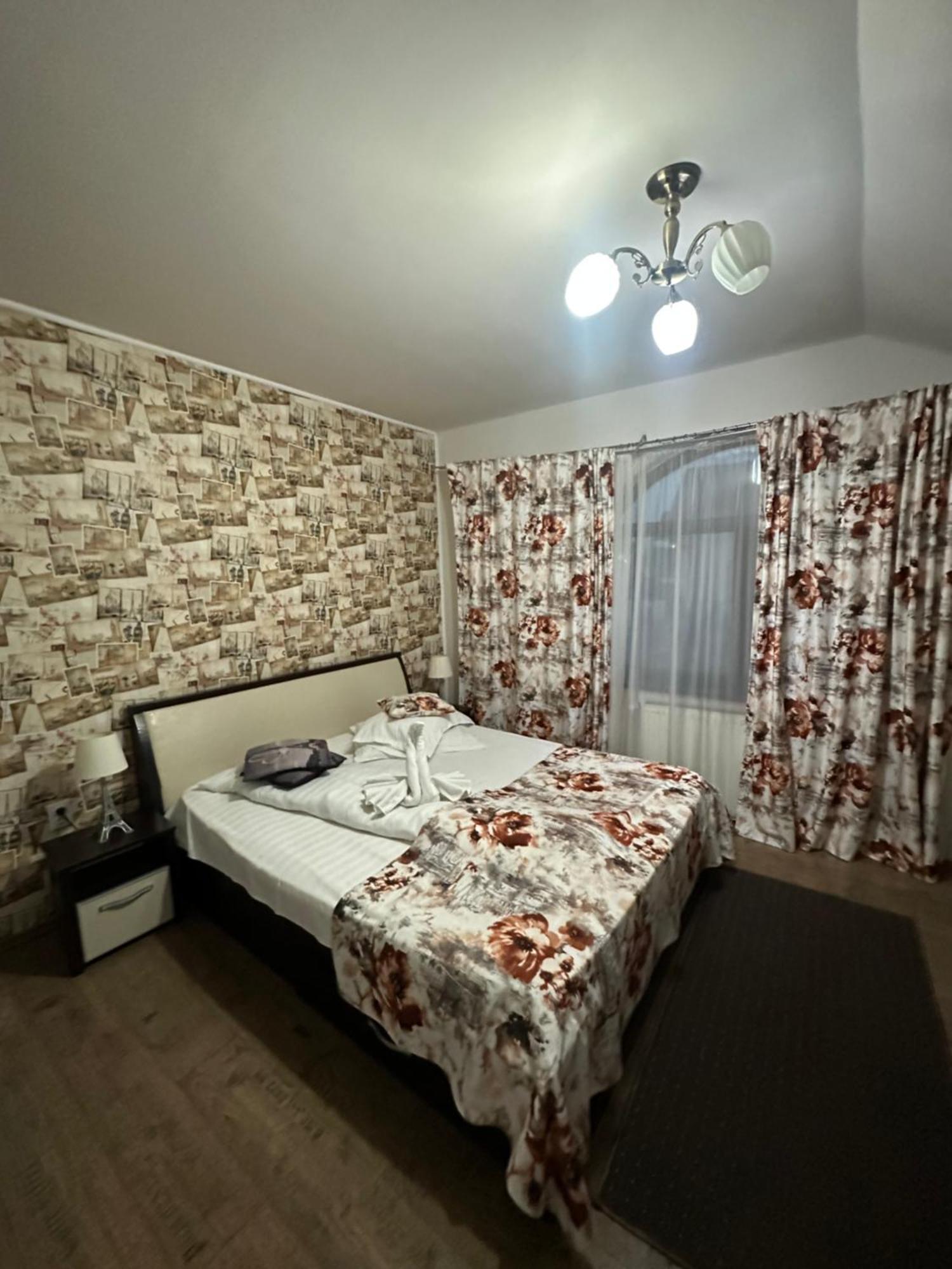 Pensiunea Casa Simoni Ploieşti Buitenkant foto