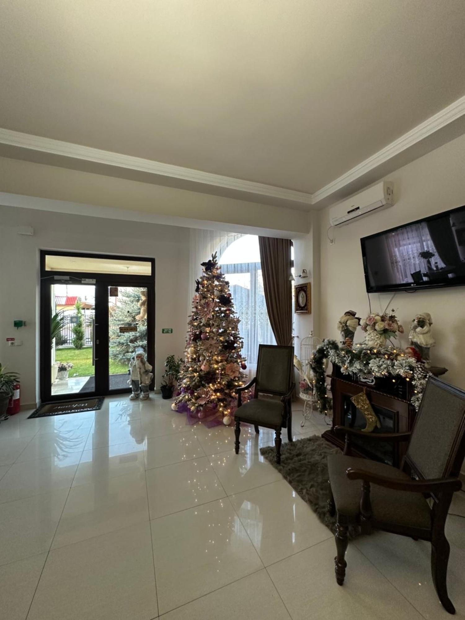 Pensiunea Casa Simoni Ploieşti Buitenkant foto