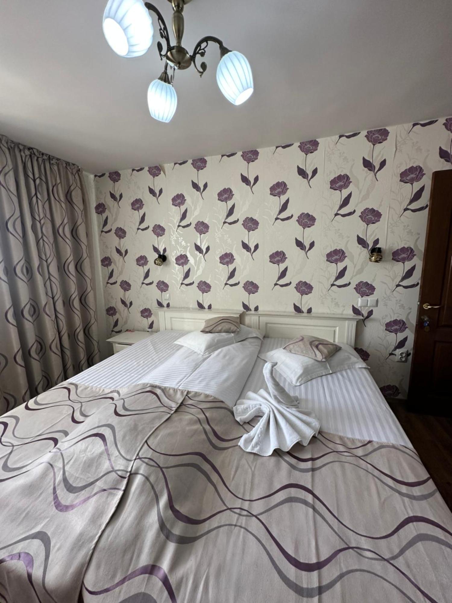 Pensiunea Casa Simoni Ploieşti Buitenkant foto