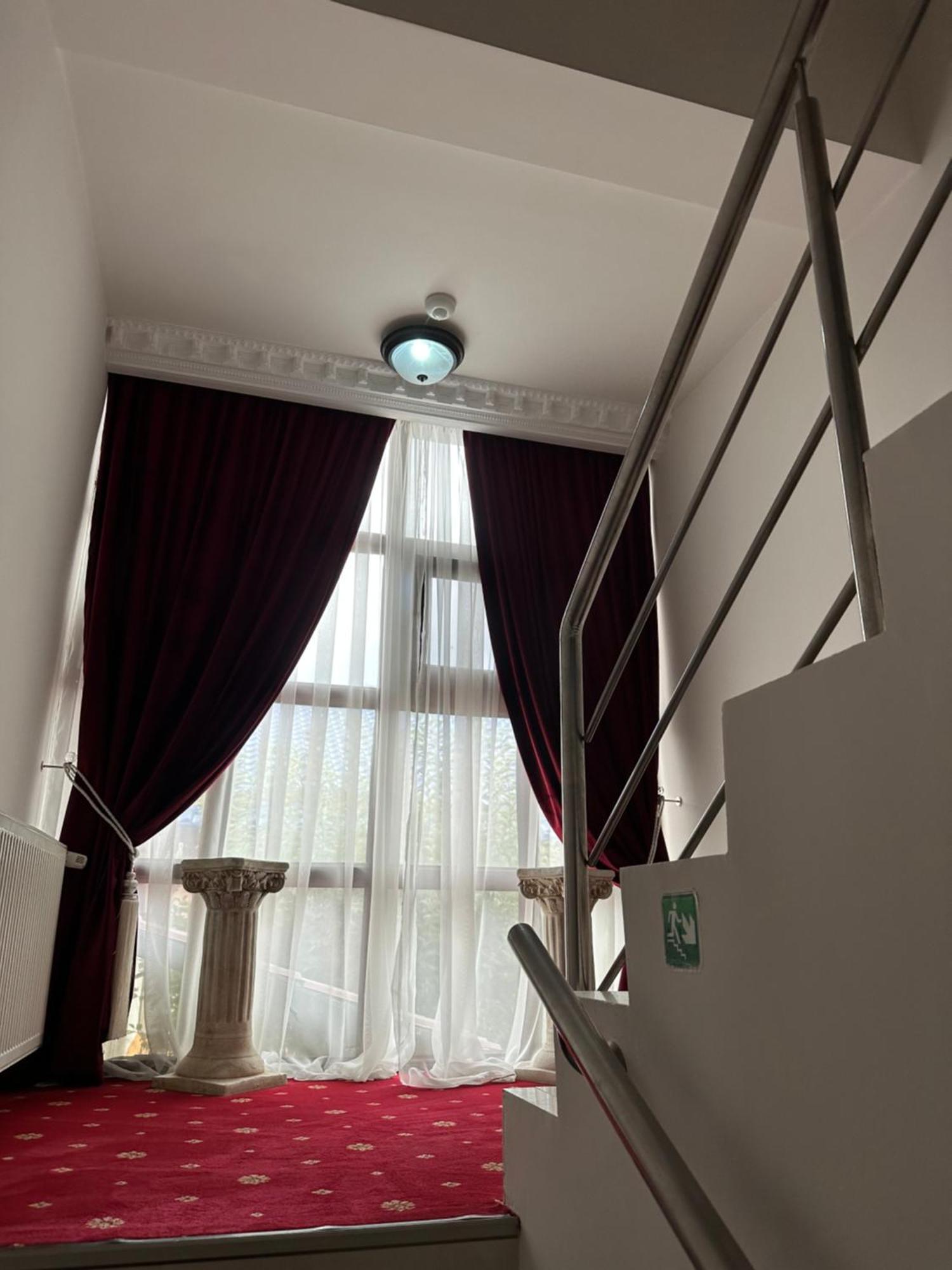 Pensiunea Casa Simoni Ploieşti Buitenkant foto