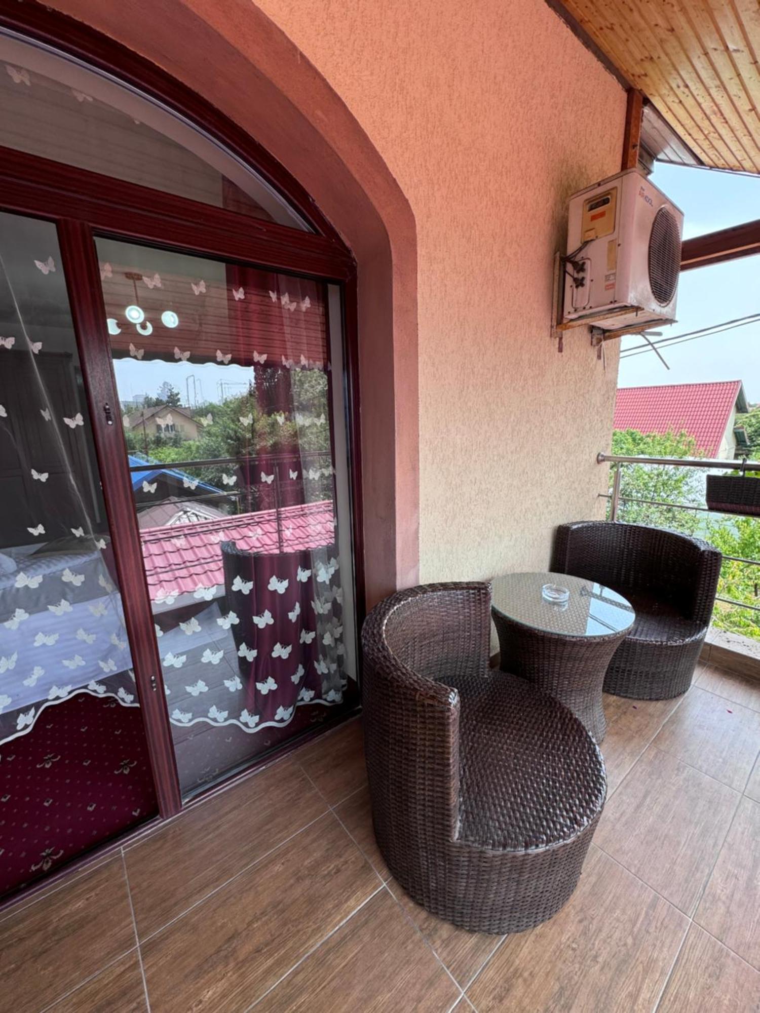 Pensiunea Casa Simoni Ploieşti Buitenkant foto