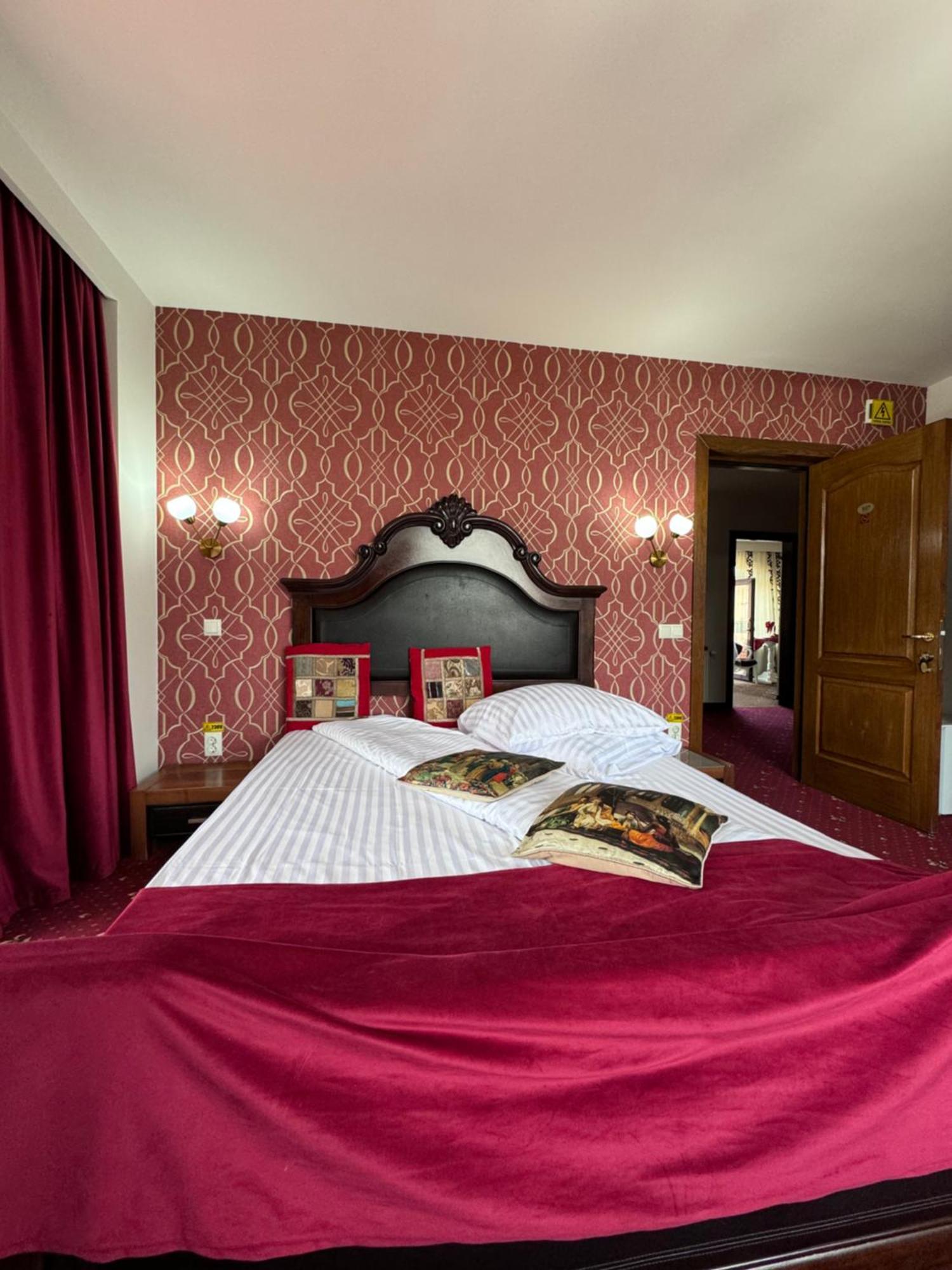 Pensiunea Casa Simoni Ploieşti Buitenkant foto