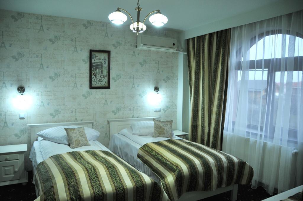 Pensiunea Casa Simoni Ploieşti Kamer foto