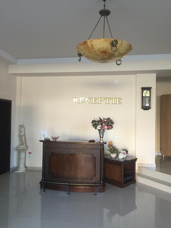Pensiunea Casa Simoni Ploieşti Buitenkant foto