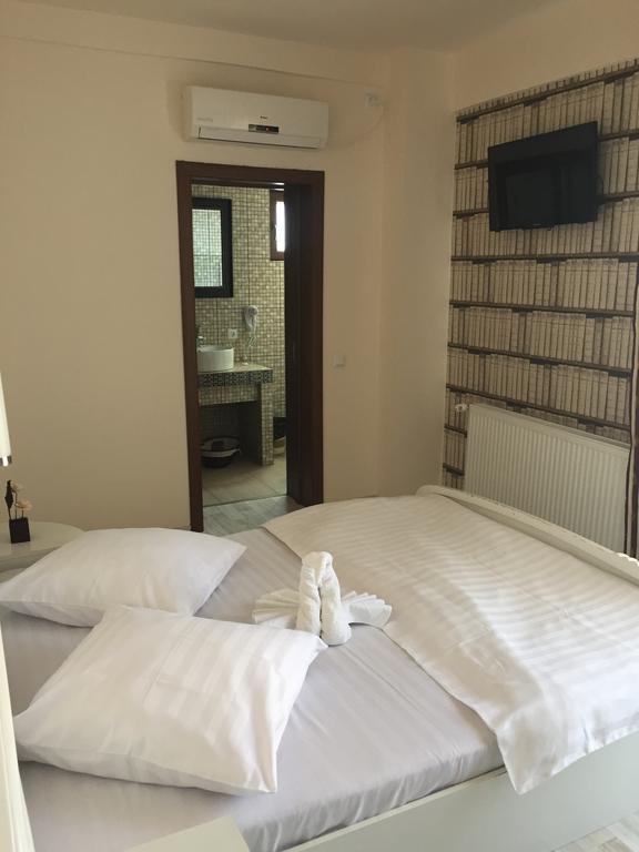 Pensiunea Casa Simoni Ploieşti Buitenkant foto