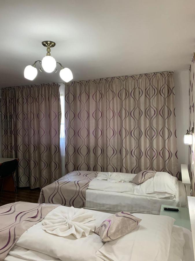 Pensiunea Casa Simoni Ploieşti Buitenkant foto